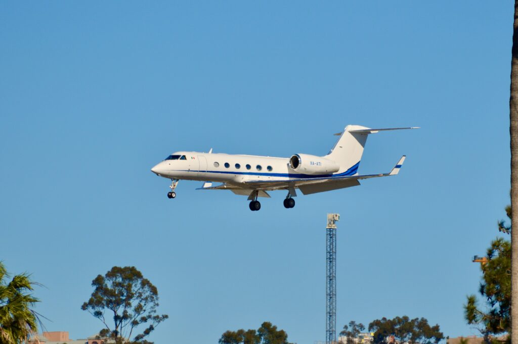 Mid Size Jet